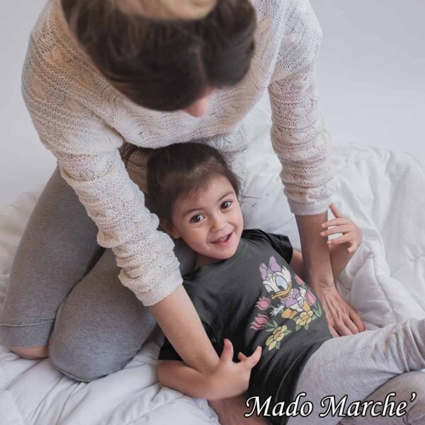 Mom & Kids - Little Daisy - Image 5